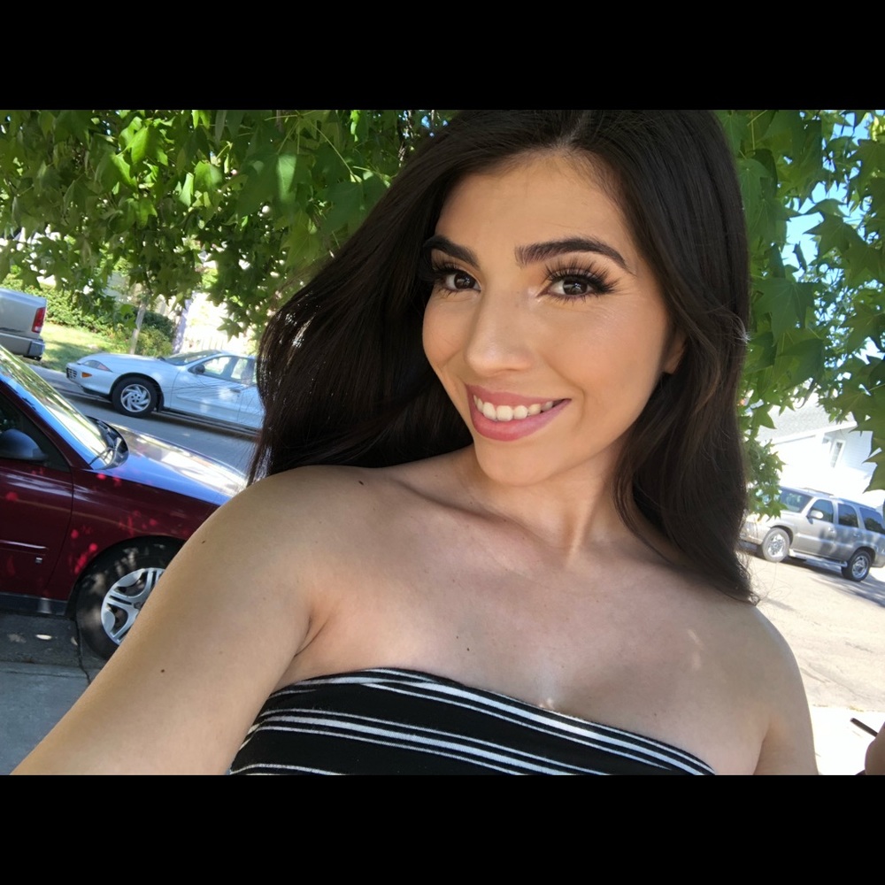 Meet your Posher, Alaeya